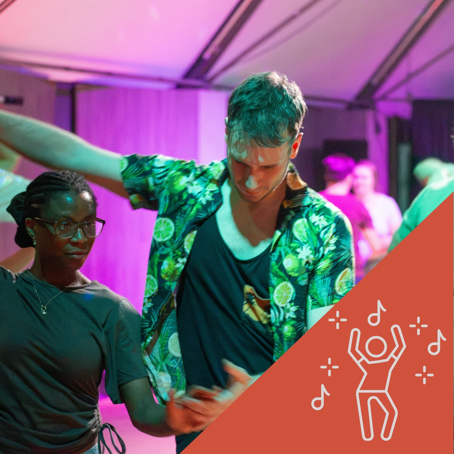 Salsa (freies Tanzen, offenes Angebot)